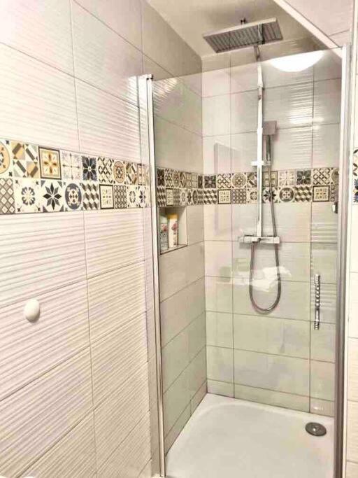 Appartement Le St Apollinaire N°2-Ma Cabotte à Meximieux Extérieur photo