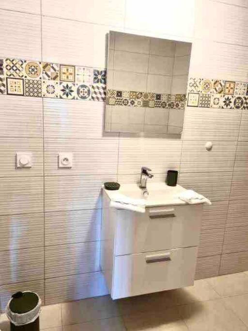 Appartement Le St Apollinaire N°2-Ma Cabotte à Meximieux Extérieur photo